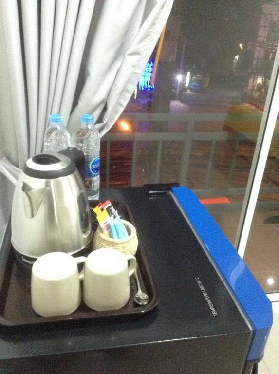 The Bread Basket Otel Kamala Plajı Dış mekan fotoğraf